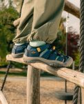 Big Kids' Newport H2  |  Ribbon Red/Gargoyle