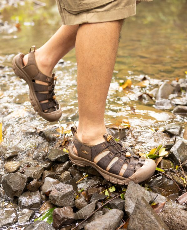Men's Newport H2 Sandal  |  Monochrome/Dark Earth